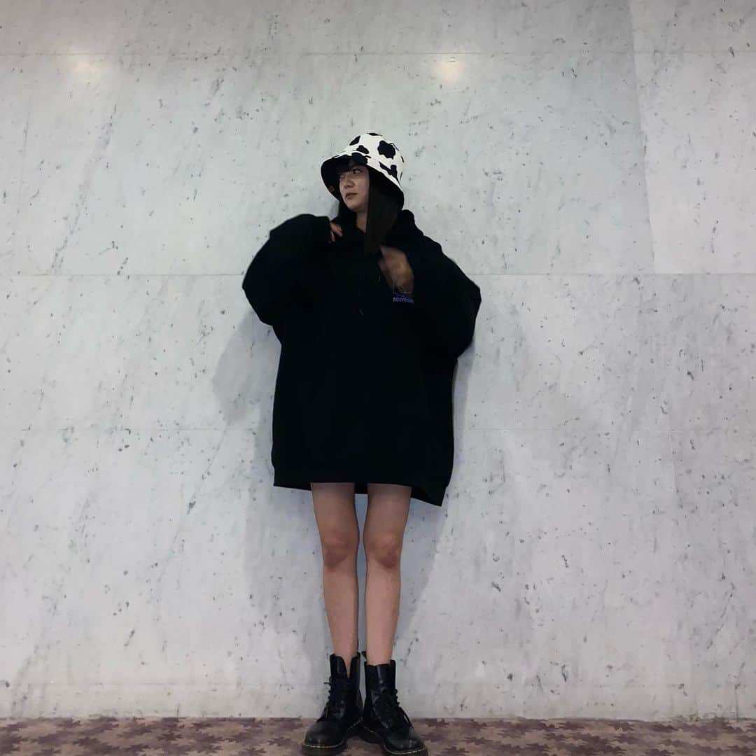 田中皓子のインスタグラム：「. リバーシブルのバケハ🤭 今度わかりやすいの載せるネ」