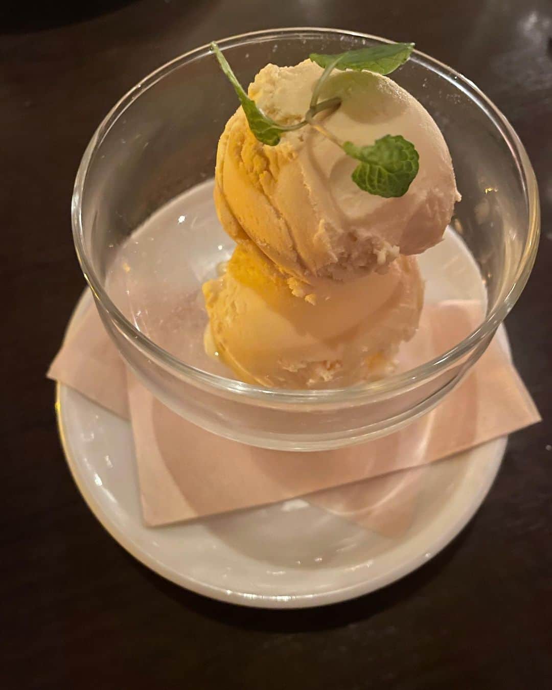 加藤美帆さんのインスタグラム写真 - (加藤美帆Instagram)「スイートポテトくんのアイスとバニラアイス🍦🍨🍧 クリーミーで滑らか美味しい💗 #アイス #icecream  #スイーツ #スイーツ巡り  #sweets #デザート」12月2日 17時47分 - miho_kato07