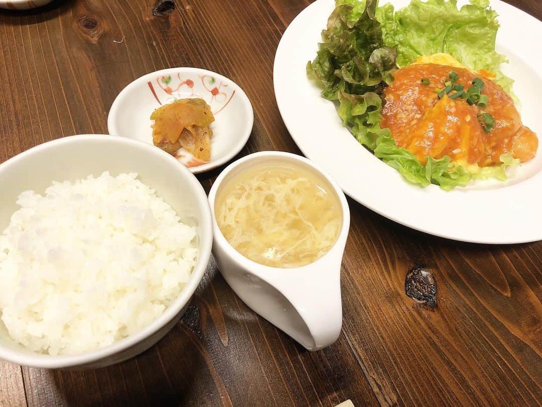 本間紗理奈のグルメインスタ