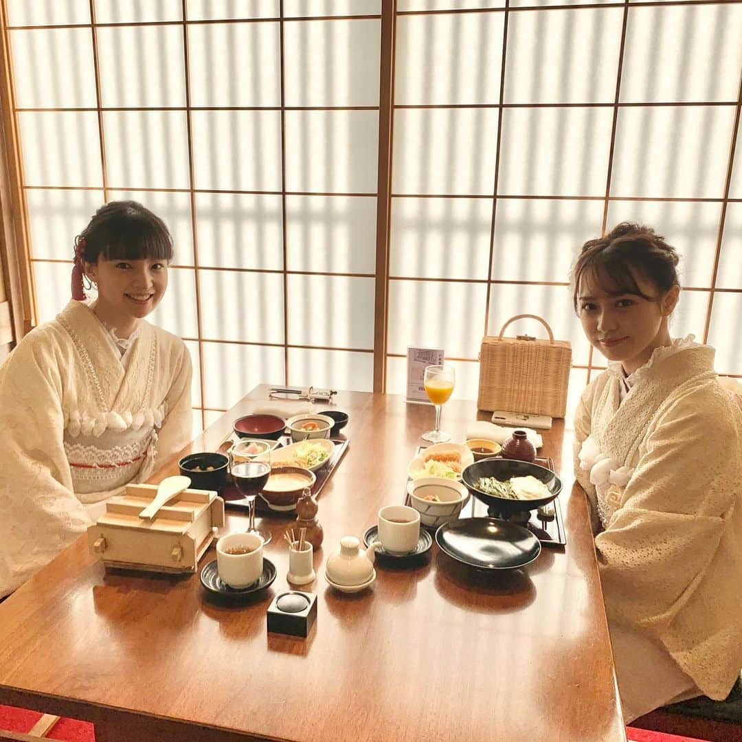 奥仲麻琴さんのインスタグラム写真 - (奥仲麻琴Instagram)「. ずって行ってみたかった浅草にあるとろろのお店によこちゃんが連れて行ってくれました、そこでお祝いまでしてくれました😢🎈 いつも沢山話を聞いてくれて私の悩みも一緒になって考えてくれる優しくて面白いよーこちゃんにたくさん元気をもらってます。 変わらず仲良くしてくれるよーこちゃんには感謝しかないです🐏✨  #浅草#むぎとろ本店」12月2日 18時20分 - okunaka_makoto