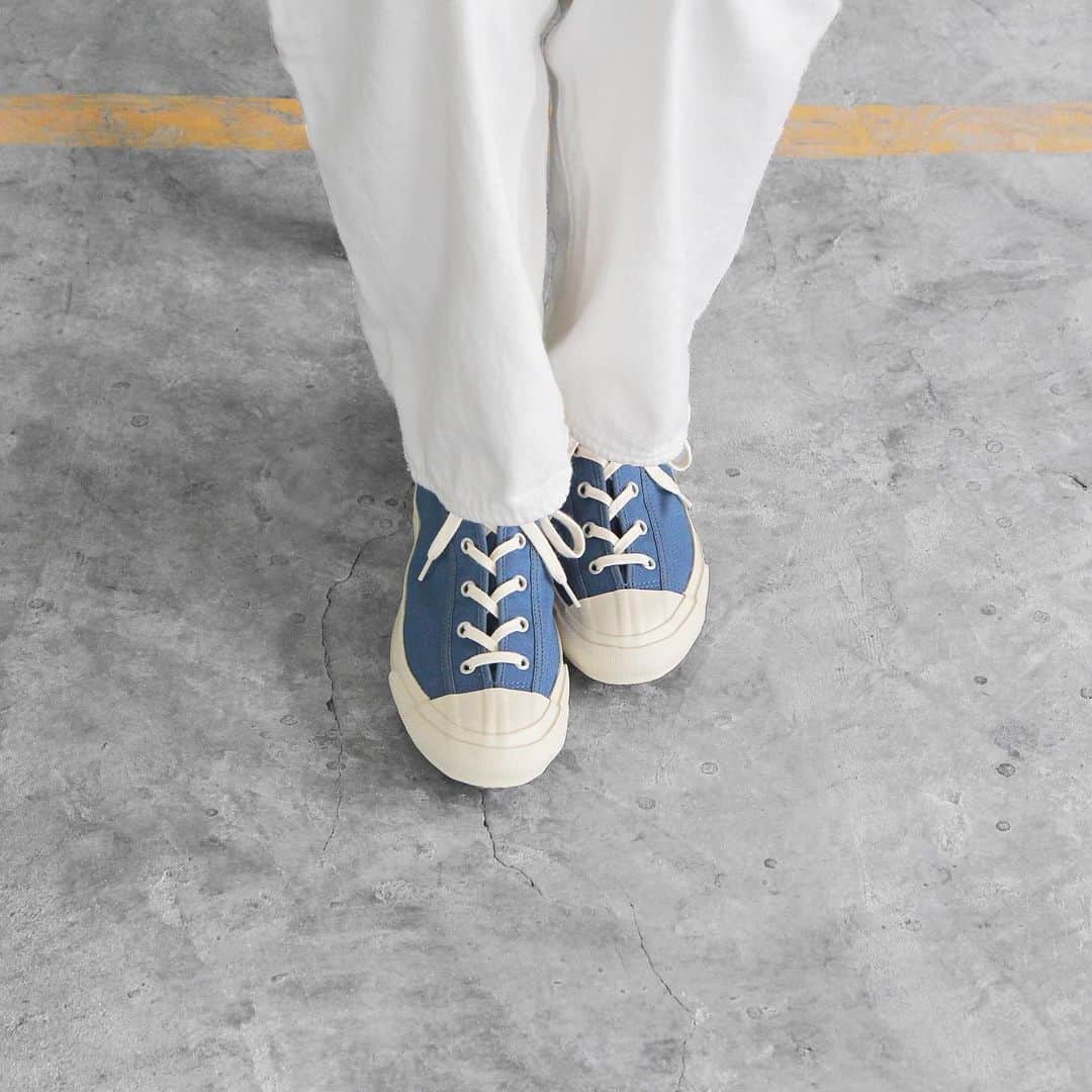MOONSTARのインスタグラム：「GYM CLASSIC / BLUE  #moonstarshoes  #finevulcanized  #gymclassic  #madeinkurume」