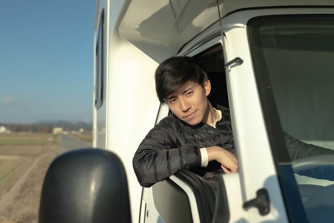 渡邉信一郎のインスタグラム：「Thanks for having me @carstay_vanlifejapan   Had amazing time!!  #vanlife」