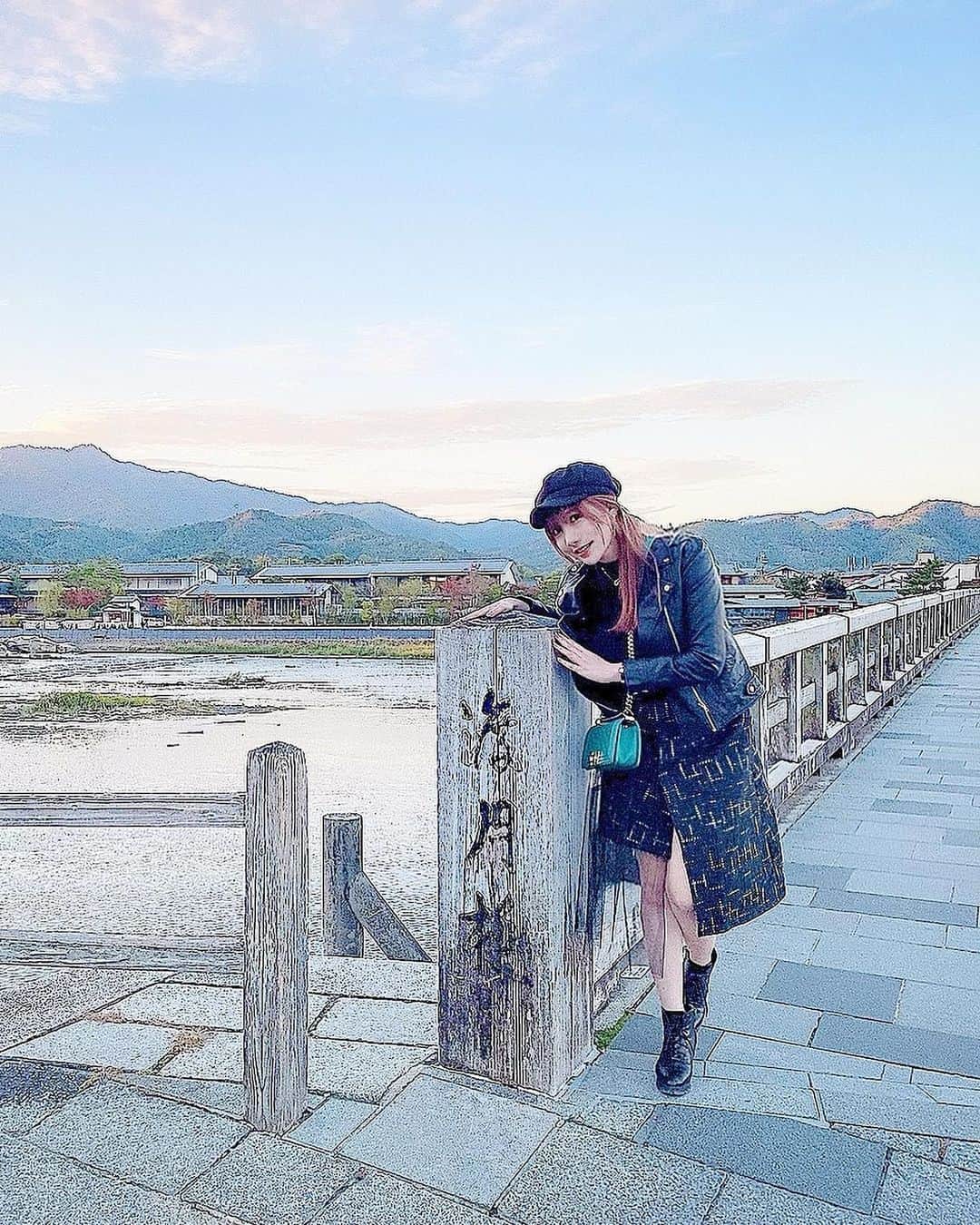 若月みいなさんのインスタグラム写真 - (若月みいなInstagram)「秋おわり。。🍁🍂 #京都  #kyoto  #渡月橋  #嵐山  #紅葉  #神秘的だった  #11月の思い出」12月2日 18時30分 - wakatsuki_cmore