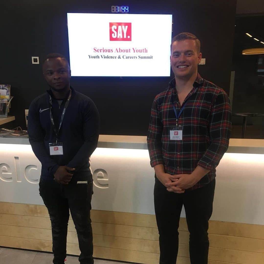 のインスタグラム：「One year on from the terrorist attack that resulted in two tragic deaths on London Bridge (29.11.19), one of Jack Merritt’s closest friends, a singer-songwriter, whom he met through Cambridge University’s ‘Learning Together’ programme, @roscaswrld Rosca Onya, is launching ‘Jack’, a memorial rap single in Jack’s memory to raise money for non-profit organisations Learning Together, @jfklyouth Just for Kids Law (JfKL) and @jengba_ JENGbA (Joint Enterprise Not Guilty by Association), from sales of his incredibly moving single   https://t.co/lNLN0az2Gd?amp=1  Rosca, aged 29, was born one of nine children in the Democratic Republic of Congo. Having witnessed inexplicable horrors as a child, Rosca and some of his siblings ended up without parents, moving from camp to camp within the refugee system, both in Africa and then in the UK. Two of his siblings tragically perished in unimaginable circumstances. His passion for music started in the refugee camps, where he would turn empty flour buckets upside down and drift away to another beat and another world in his head… the now-named ‘Rosca’s World’.  Remembering Jack, Rosca expressed from the heart:  “I met Jack when I was in HM Prison Grendon, an amazing therapeutic prison that helped me to view life in a different way. When I came to the UK, I was nine; I had experienced so much terror in my short lifetime and had no emotional or life parachute. I didn’t have people around me I could trust. I ended up in prison because I got involved with a local gang – they made me feel like I belonged by night while I was being bullied at school by day. Whilst I deeply regret and now take ownership of my actions, I never would have met Jack otherwise. Jack wasn’t like most people I had known before – he didn’t see black or white, as I wrote in the lyrics of the song. We were both passionate about music and he helped me pass a Criminology course at Cambridge University”  Please purchase @roscaswrld musics single here (link in bio)  https://distrokid.com/hyperfollow/rosca/jack  Please donate to the gofundme page here   https://www.gofundme.com/f/039jack039-single-for-jack-merritt-by-rosca-onya?utm_medium=copy_link&utm_source=customer&u」