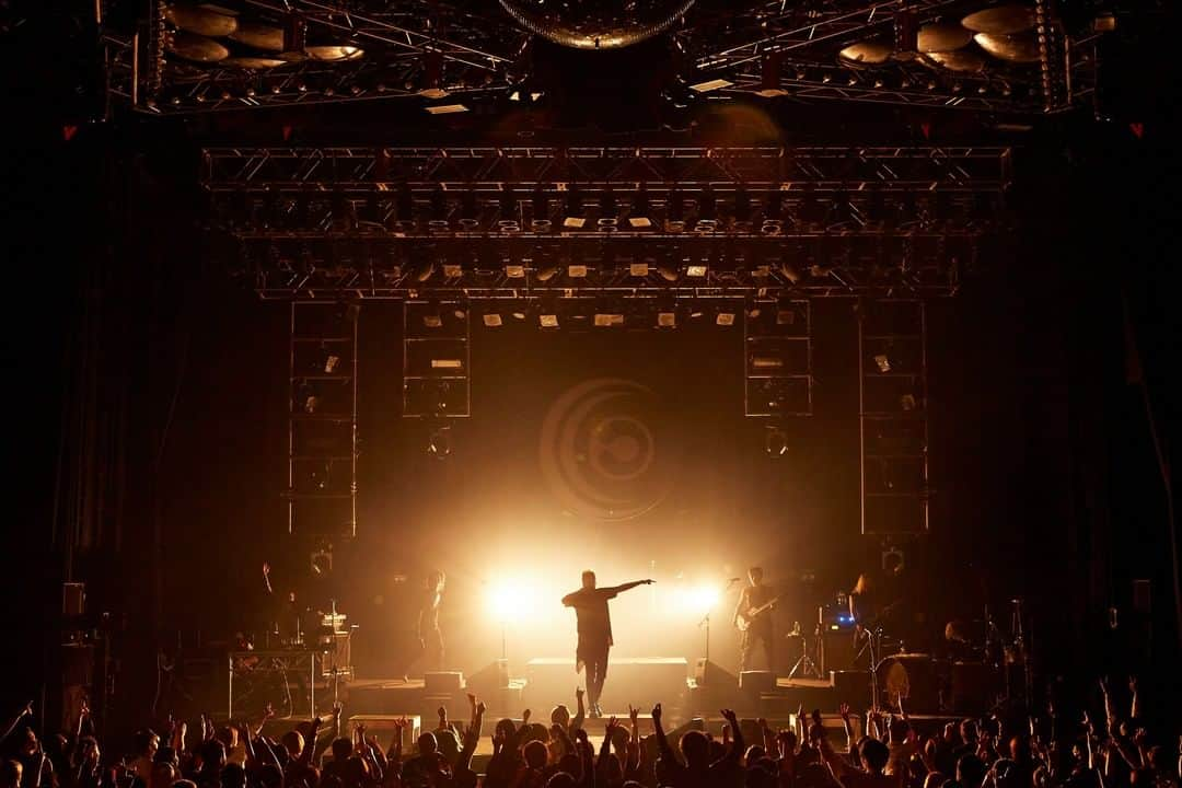 Crossfaithさんのインスタグラム写真 - (CrossfaithInstagram)「「JAPAN TOUR 2020 - SYNTHESIS -」東京公演ありがとうございました！  12/6(日)大阪公演のチケットも残りわずか！　 お見逃しなく！  ぴあ: https://t.pia.jp/pia/artist/artists.do?artistsCd=83060040 e+: https://eplus.jp/sf/word/0000038168 ローソンチケット: https://l-tike.com/concert/mevent/?mid=350400  Photo by @ysz.photo」12月2日 19時02分 - crossfaithjapan