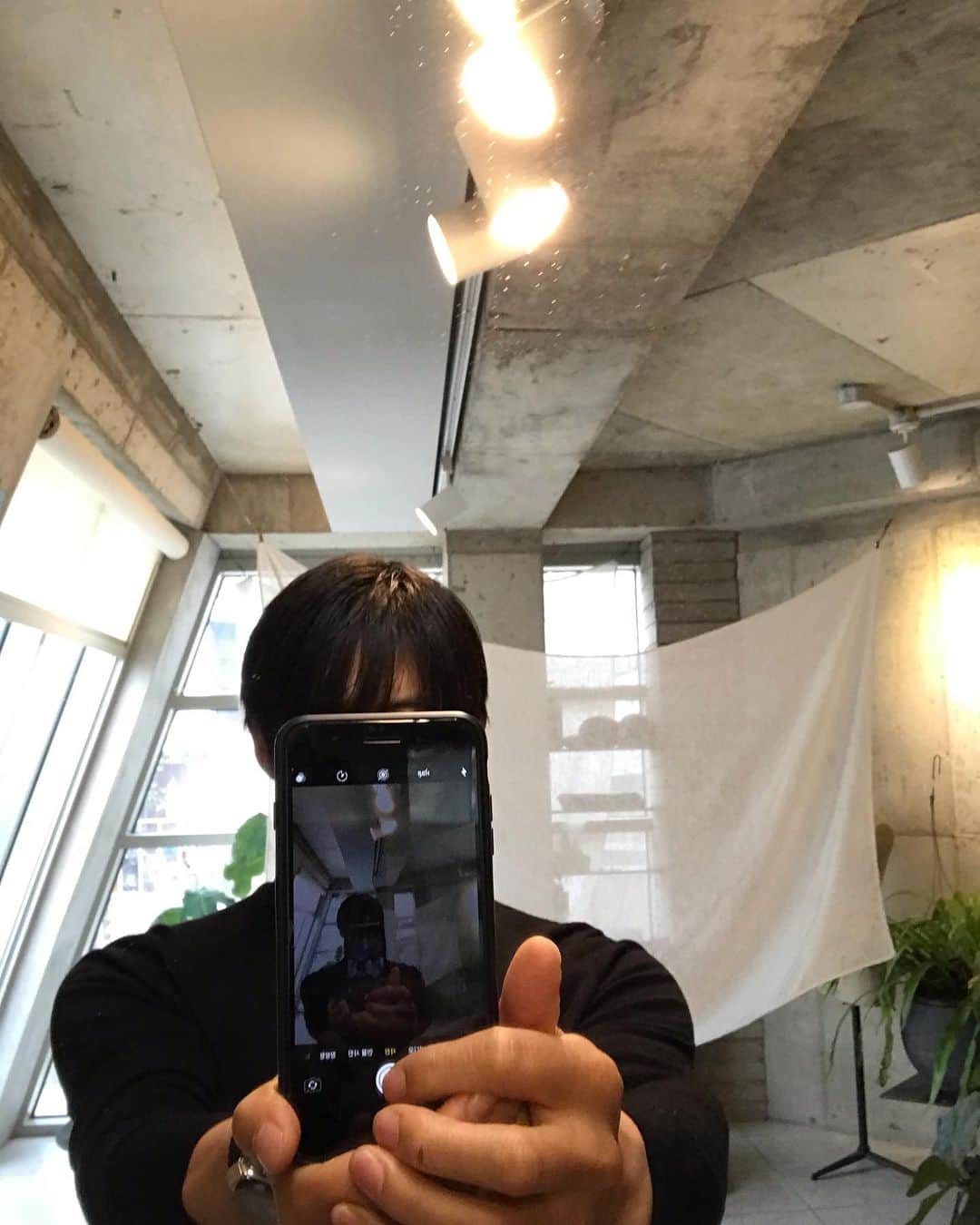 コ・スのインスタグラム：「😔....👉😁즐거운 저녁보내요~ ^^#고수#gosoo」