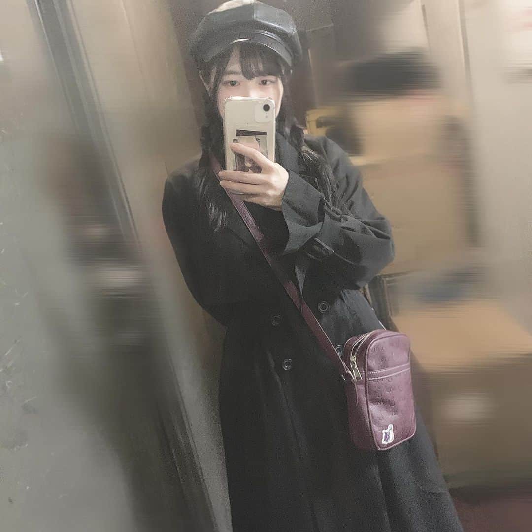 早川渚紗さんのインスタグラム写真 - (早川渚紗Instagram)「. #ブラックコーデ が好きです。」12月2日 19時50分 - nagisa_hayakawa_