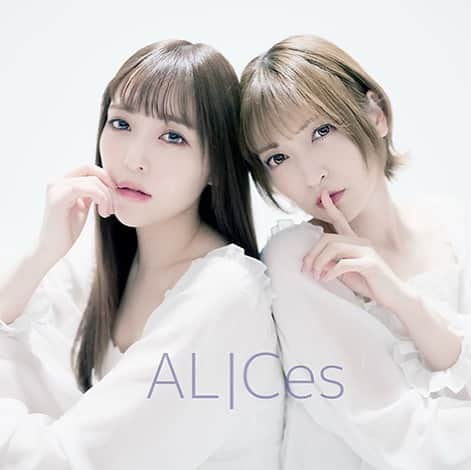 黒崎真音さんのインスタグラム写真 - (黒崎真音Instagram)「GOOD EVENING! . ALICesの新曲 『私の永遠』が ALICes youtube channelにて . 解禁となりました！ . https://youtu.be/zyh4r6tYOgY . ぜひご覧ください！ . We were release the new music on ALICes youtube channel. Please check out it!:) #alices #神田沙也加 #黒崎真音」12月2日 19時55分 - maonkurosaki922