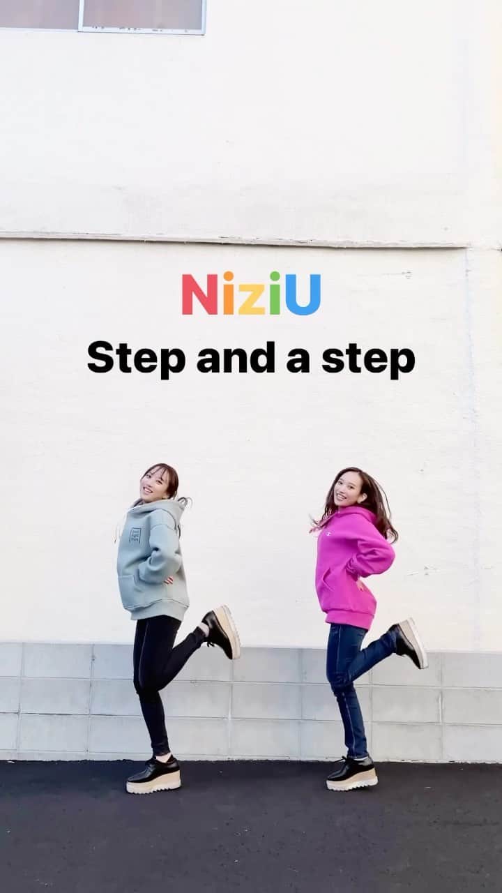 大野真昂のインスタグラム：「NiziU / Step and the step 👯‍♀️🌈  w / @bbbbrikopanda   @niziu_artist_official @niziu_info_official   #NiziU#stepandastep#니쥬#ニジュー#完コピ#踊ってみた#虹プロジェクト#niziproject#kpopdancecover#ダンス#うさぎダンス」