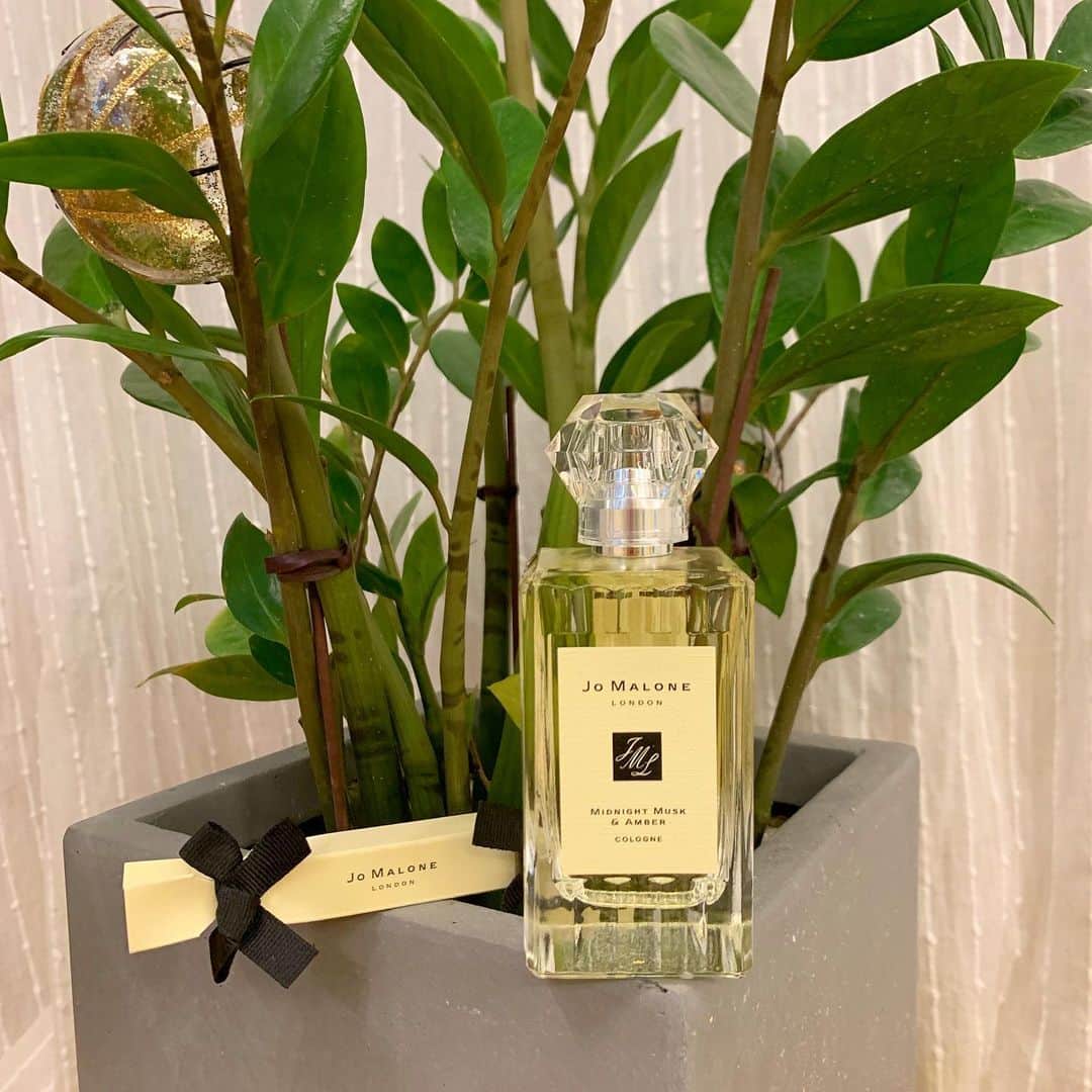 さんのインスタグラム写真 - (Instagram)「• Thank you Jo Malone London— for a memorable scent for the holidays.❤️♥️#ad #조말론런던」12月2日 19時59分 - hermosavidaluna