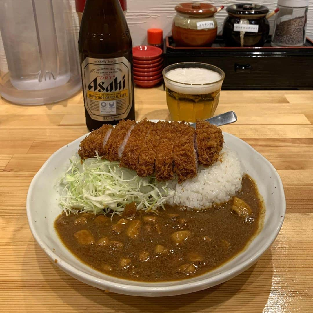 くろさんのインスタグラム写真 - (くろInstagram)「ロースカツカレー🍛1,200円 スーパードライ🍺600円 #ロースカツカレー #スーパードライ #とんかつ檍 #塩で食べるとんかつ  #とんかつ檍のカレー屋 #いっぺこっぺ #とんかつ檍のカレー屋いっぺこっぺ #とんかつ檍のカレー屋いっぺこっぺ芝大門店 #とんかつ檍のカレー屋いっぺこっぺ大門店 #とんかつ檍のカレー屋いっぺこっぺ大門」12月2日 20時05分 - m6bmw