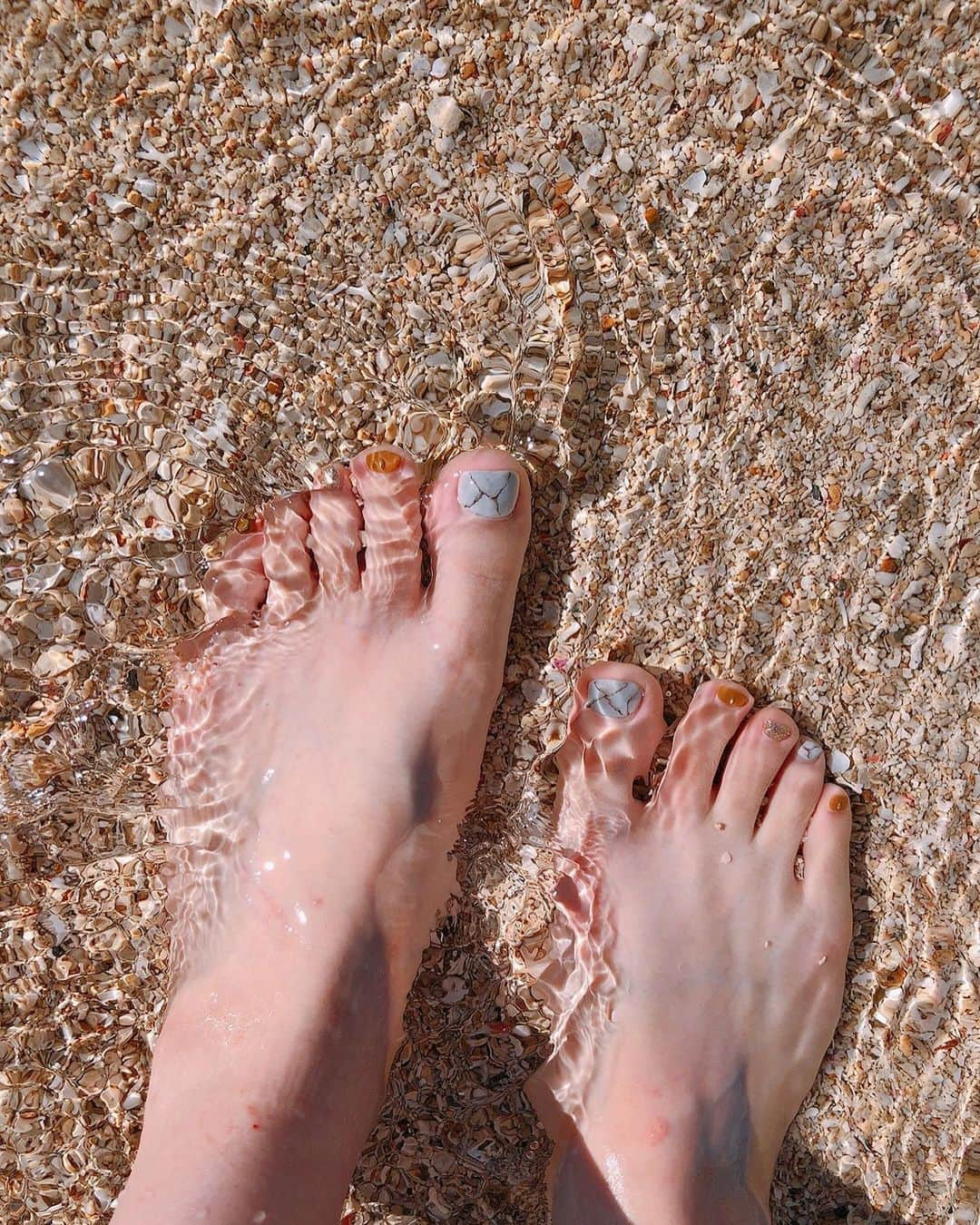 高橋茉奈さんのインスタグラム写真 - (高橋茉奈Instagram)「＊ 沖縄に戻りたすぎる🌊 4日間ずっっと楽しかったな〜🥺💓 #셀카#셀피#나#일상#여자#26살#94년생#일본인#패션#얼짱#셀스타그램#얼스타그램#인스타그램#맞팔은댓글#단발#단발머리#沖縄#okinawa#Married#海#新婚旅行」12月2日 20時08分 - 94.05.28