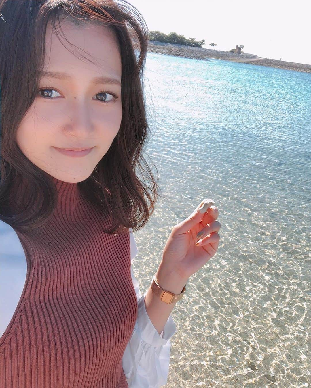 高橋茉奈さんのインスタグラム写真 - (高橋茉奈Instagram)「＊ 沖縄に戻りたすぎる🌊 4日間ずっっと楽しかったな〜🥺💓 #셀카#셀피#나#일상#여자#26살#94년생#일본인#패션#얼짱#셀스타그램#얼스타그램#인스타그램#맞팔은댓글#단발#단발머리#沖縄#okinawa#Married#海#新婚旅行」12月2日 20時08分 - 94.05.28