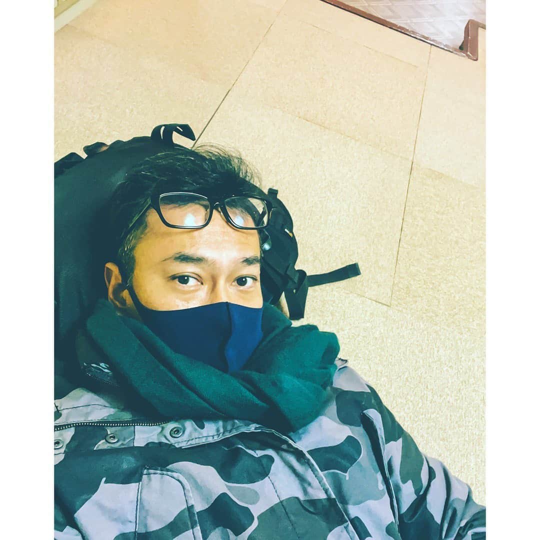 のインスタグラム：「フェリー。﻿ ほぼ貸切♪  そう言えば、昔、撮影で乗ったことがある！﻿ また、記憶がよみがえる。﻿ ﻿ #staysafe #ただいま海の上 #記憶 #元木行哉」