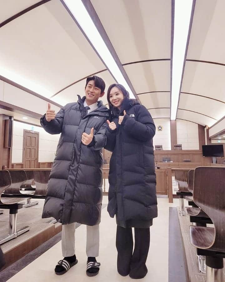 ハン・スヨンさんのインスタグラム写真 - (ハン・スヨンInstagram)「연수원 동기 #한변 #박변 😊 잠시후 9시30분 kbs2 " #바람피면죽는다 " 첫방사수해주세요🙏 #고준 #한수연 #한우성 #박혜경 #변호사」12月2日 20時16分 - april_hansooyeon