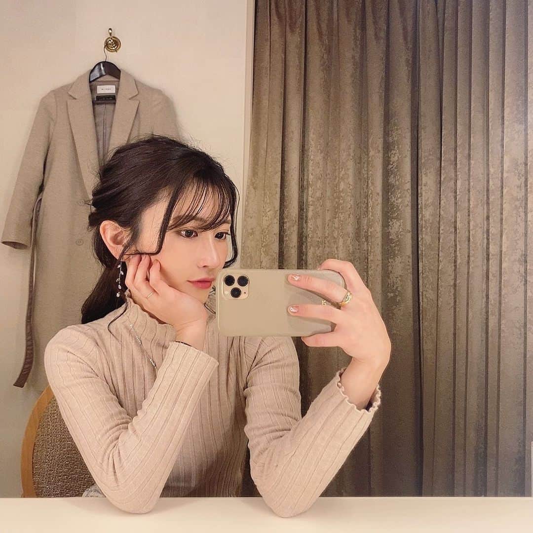浦田直佳のインスタグラム：「. 茶色い空間🤎 . #看護師 #美容看護師 #nurse #インスタ映え  #美容好きな人と繋がりたい #カフェ好きな人と繋がりたい #カフェ巡り #カフェスタグラム  #followｍe」