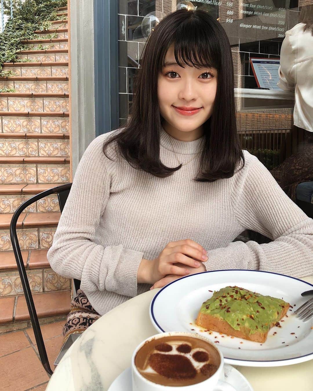 朝日奈芙季さんのインスタグラム写真 - (朝日奈芙季Instagram)「幸せ〜〜🤤﻿ ﻿ ﻿ 先日、ご褒美に﻿ アボカドトーストを食べてきました 🍃🥑💞﻿ ﻿ ﻿ ﻿ もちもちのトーストに﻿ アボカドがたっぷりと塗られていて...﻿ アボカド好きには、たまらん一品でした。。﻿ ﻿ ﻿ ﻿ ずっと食べたかったから嬉しかったどす😽♡﻿ ﻿ ﻿ ﻿ 写真フォルダーにアボカドフォルダー﻿ 作って眺めるのが毎日の日課🦥笑﻿ ﻿  #アボカド #avocado」12月2日 20時25分 - fuki_asahina_official