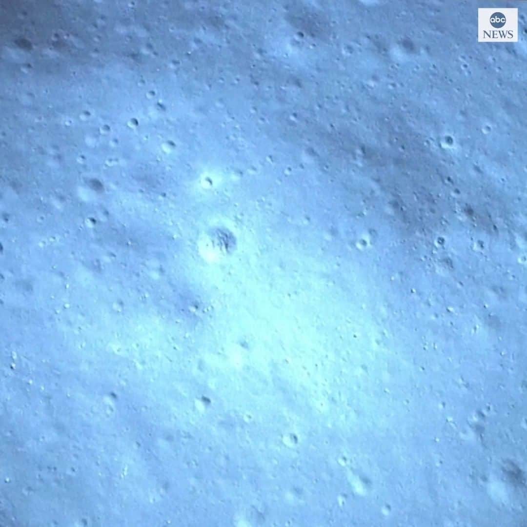 のインスタグラム：「A Chinese spacecraft took samples of the moon's surface as part of a mission to bring lunar rocks back to Earth for the first time since the 1970s. #china #space #moon」