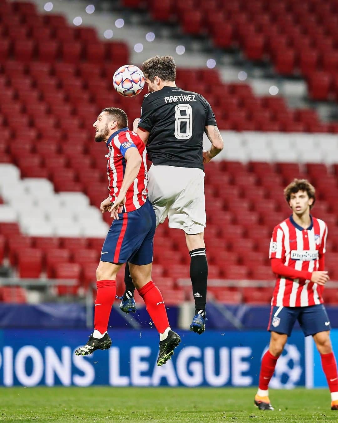 バイエルン・ミュンヘンさんのインスタグラム写真 - (バイエルン・ミュンヘンInstagram)「📸✨ @championsleague nights 🤩  #AtletiFCB #MiaSanMia #UCL #ChampionsLeague #WeiterImmerWeiter」12月2日 20時30分 - fcbayern