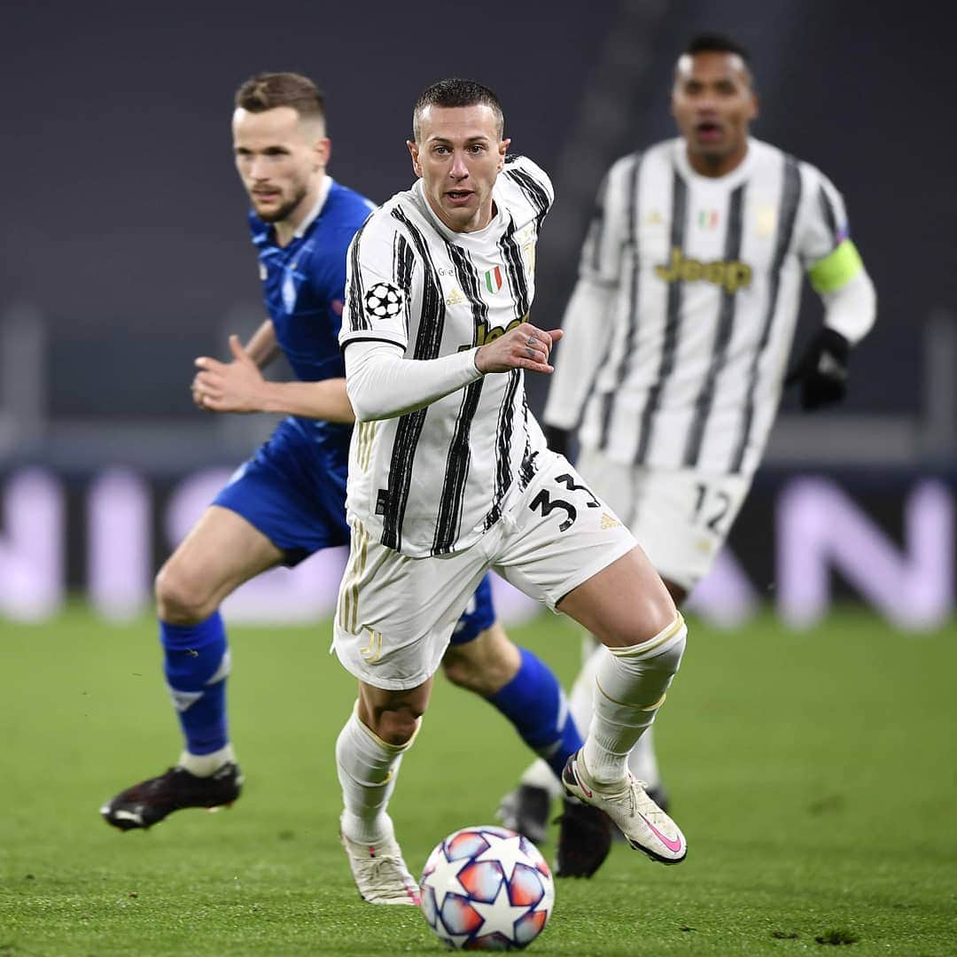フェデリコ・ベルナルデスキのインスタグラム：「Big Win Tonight! 💪🏼⚪⚫ #FinoAllaFine」