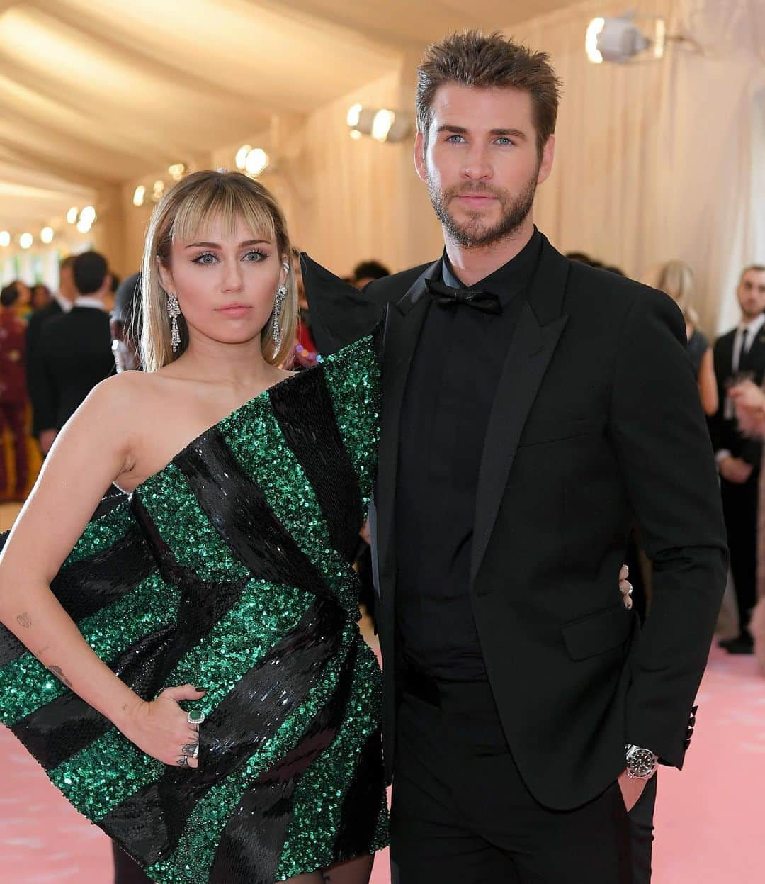 Just Jaredさんのインスタグラム写真 - (Just JaredInstagram)「Miley Cyrus revealed what happened in her relationship and marriage to Liam Hensworth in a candid conversation. Tap this pic in the LINK IN BIO for everything she revealed.  #LiamHemsworth #MileyCyrus Photo: Getty」12月3日 6時29分 - justjared