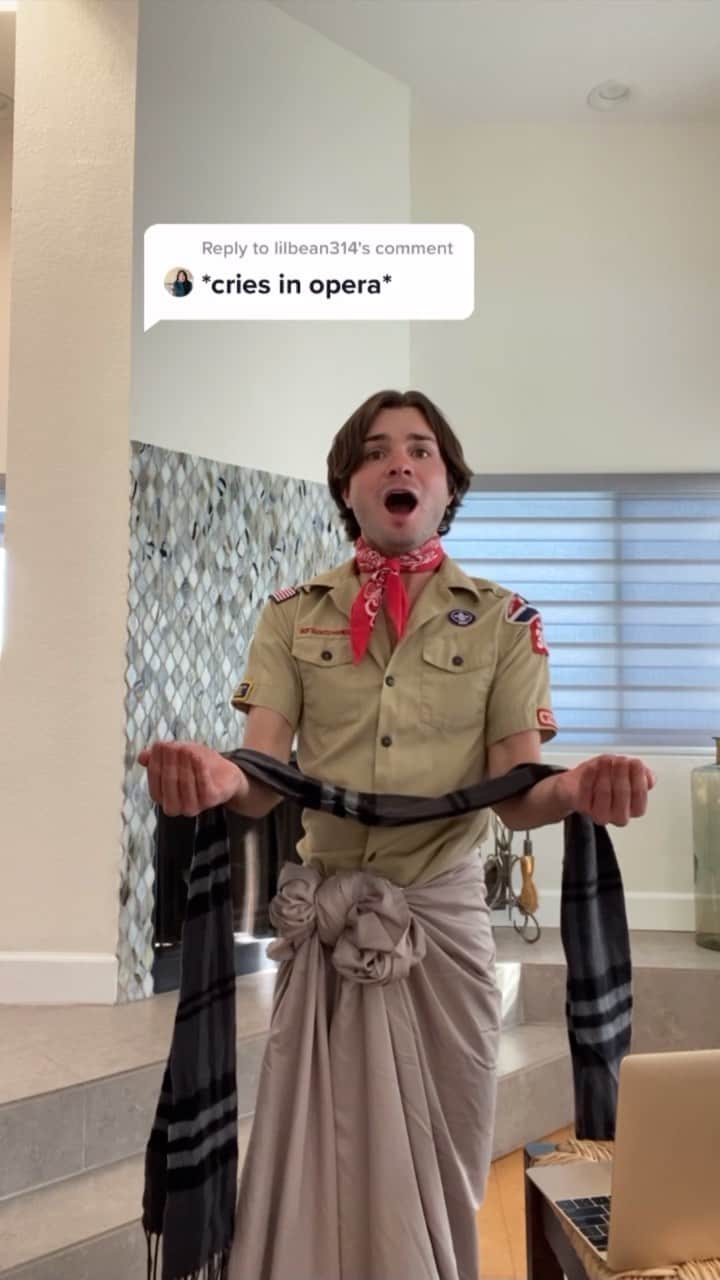 DYLAN MULVANEYのインスタグラム：「I AM NOT A BOY SCOUT *cries in opera*  🎵I have no more bread for you🎶 #gay #bison #opera #singing」