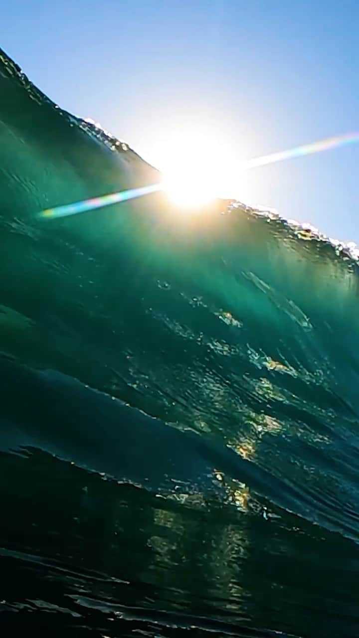 Robbie Crawfordのインスタグラム：「As the sun comes shining through ... last day to get the Cyber Monday deal at gopro.com on the #GoProHero9」