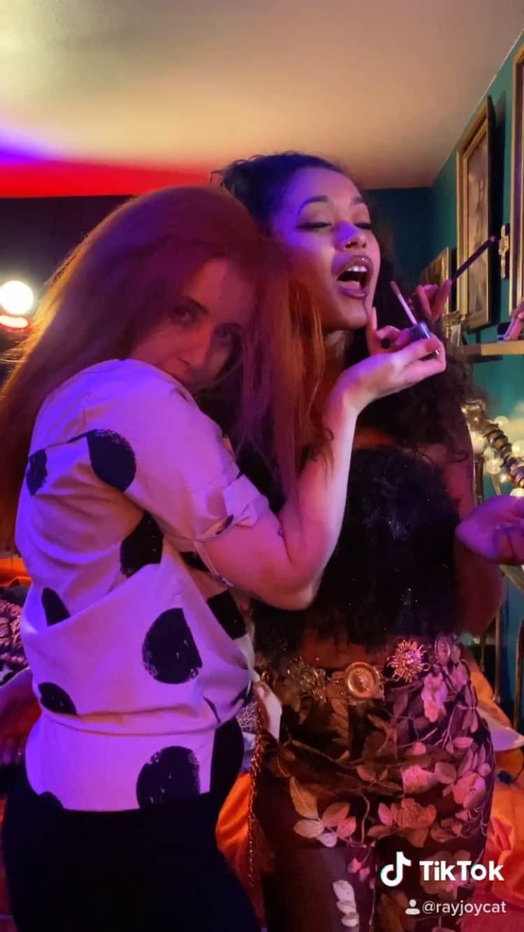 スキン・ダイアモンドのインスタグラム：「When you haven’t seen each other in a while.. @spencerlopez」
