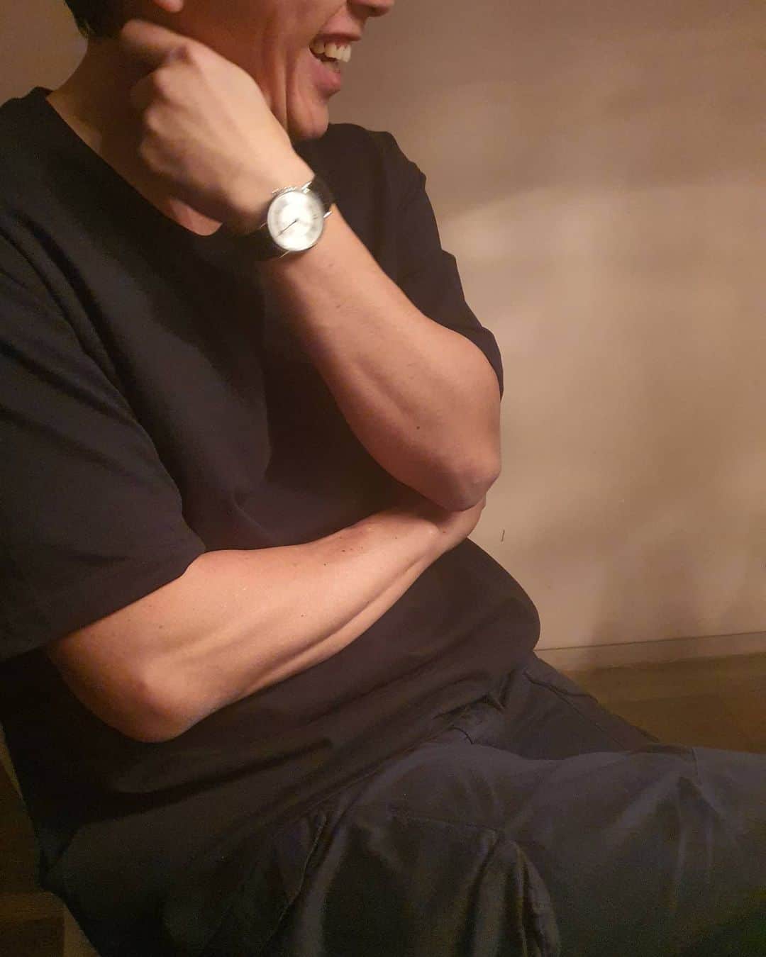 キム・スロのインスタグラム：「가성비 갑오더갑. #로만손시계 #케이워치 #시계도국산으로」