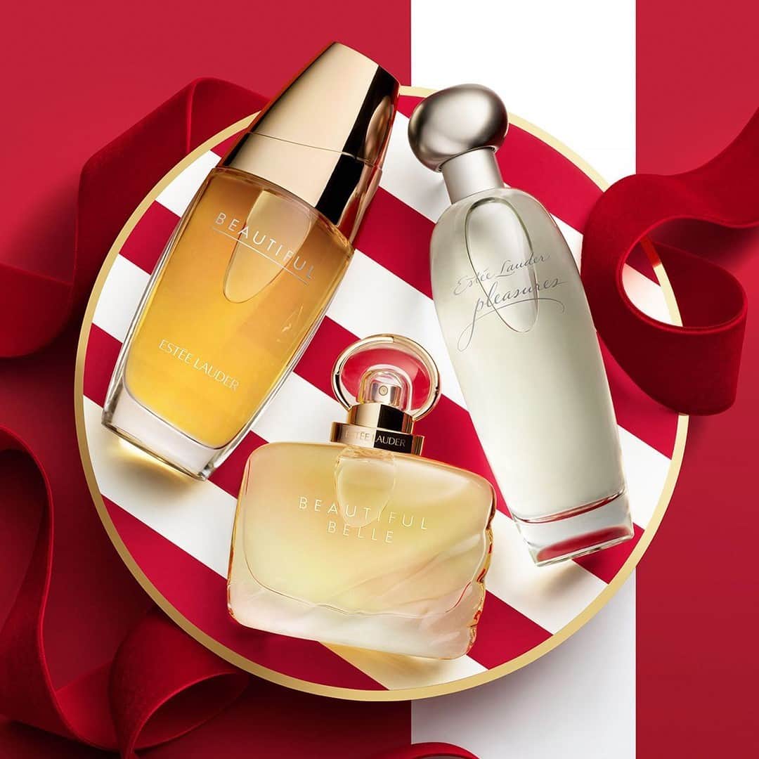 エスティローダーさんのインスタグラム写真 - (エスティローダーInstagram)「Make her #holiday scent-sational with a memorable gift of #EsteeLauder #perfume! 🎁 We have Pleasures, Beautiful, and #BeautifulBelle on our #EsteeWishlist – which #fragrance will you choose? #GiftWonderland」12月2日 23時00分 - esteelauder