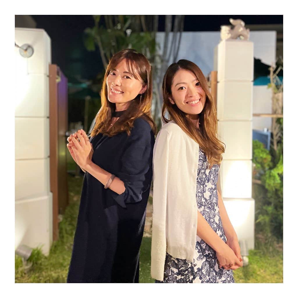 のインスタグラム：「🎗Our wish﻿ ﻿ 沖縄で一緒に お仕事の企画しようね ﻿ っていう  新たな楽しみが生まれました (*´꒳`*)﻿ ﻿ ﻿ ________ EVENT INFORMATION ________﻿ ﻿ 📸12/12（土）﻿ 東京散歩！ナチュラルポートレート撮影会﻿ （日程＆場所フリープランも好評受付中‼︎）﻿ ﻿ 📻インターネットラジオ（毎週水曜日オンエア）@jingumae.fm﻿ 「羽舞咲のゆるゆるビューティ研究所」﻿ ﻿ 🧘‍♀️「EMARY」@emary_online﻿ 体験レッスン0円‼︎﻿ ヨガ・ダイエット・カラーセラピー・美腸﻿ 話し方・恋愛・片付け・マインドフルネス﻿ などなどすべて受け放題！﻿ ﻿ 心を込めてお届けします♡﻿ ﻿ @herbemi﻿ プロフィールリンクをチェック！！﻿ ﻿ ____________________________________﻿ ﻿ #travel #mylife #yogainstructor #beautifulmind #beauty #naturallife #goodscene #simplelife #暮らすように旅する #海好き #南国旅行 #旅人 #リゾートライフ #セルフラブ #旅好き #モデル #旅行好き #インスタ初心者 #沖縄 #ナチュラルライフ #ライフスタイル #自分を好きになる #海沿いレストラン #北谷 #自然派 #南国リゾート #沖縄ディナー #ビーチリゾート #沖縄好き #羽舞咲﻿ ﻿」