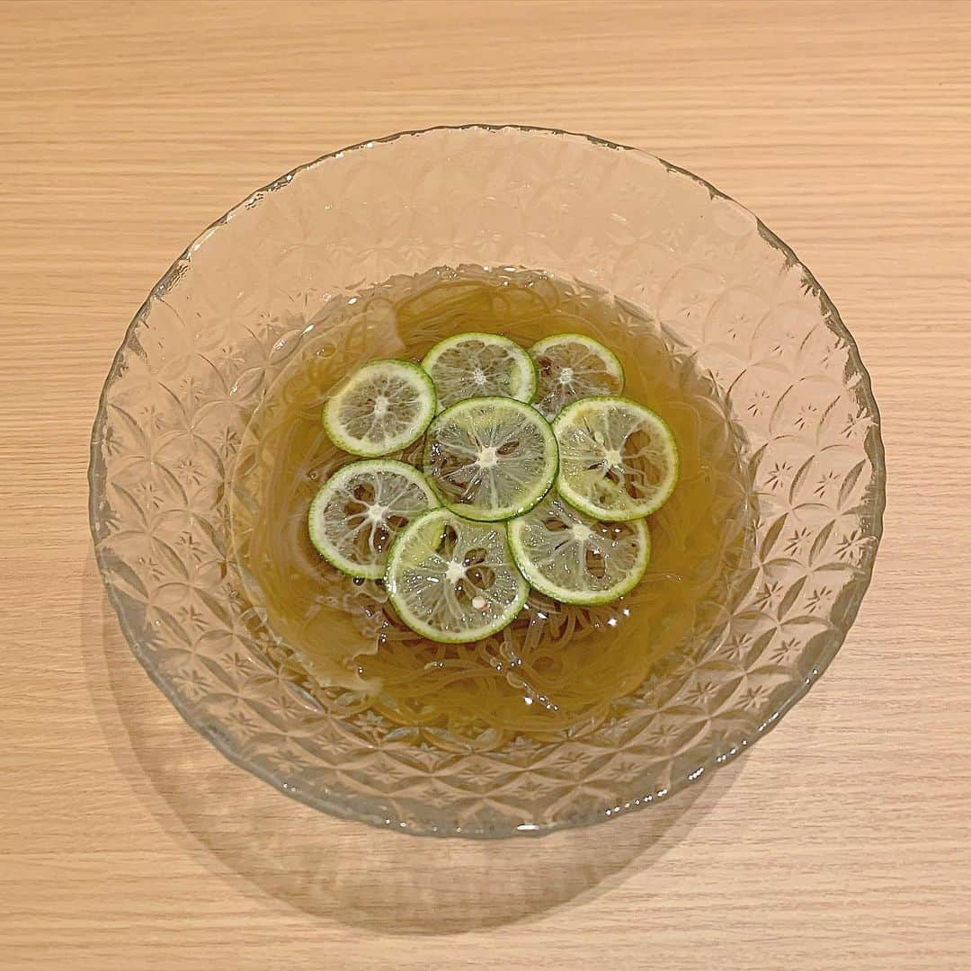 小泉遥さんのインスタグラム写真 - (小泉遥Instagram)「すだち冷麺🍋」12月2日 23時01分 - koiharu_official