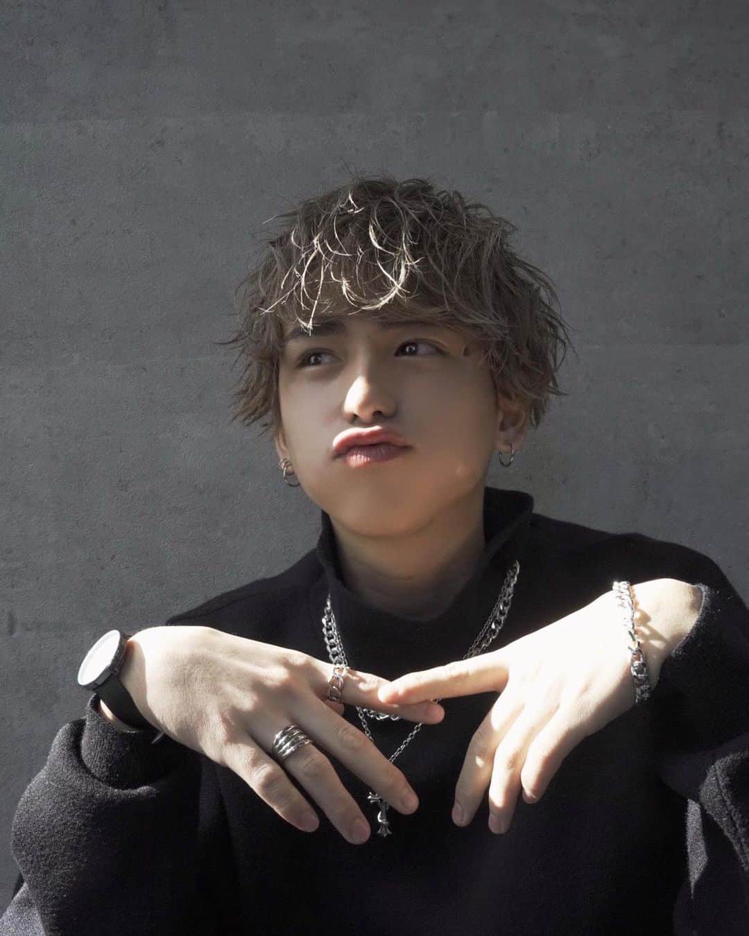ふゆみんさんのインスタグラム写真 - (ふゆみんInstagram)「めちゃくちゃかっこよく仕上げて頂きました🔥 ありがとうございました！ みんなも是非1回行ってみてください！ 髪型で変わります人生🤞  @signal8756 @syn_yukiya @shuta_muramatsu」12月2日 23時24分 - fuyumi88