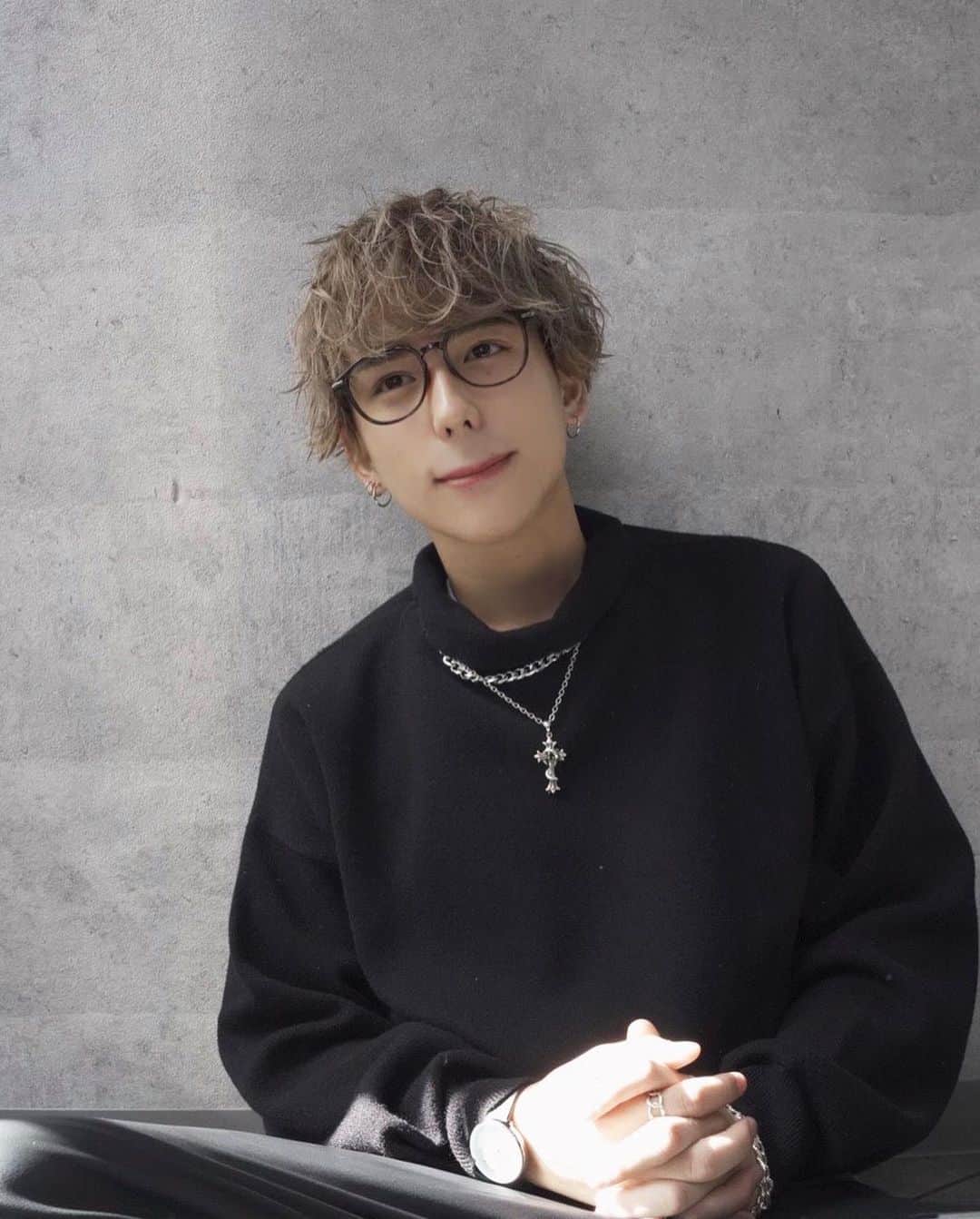 ふゆみんさんのインスタグラム写真 - (ふゆみんInstagram)「めちゃくちゃかっこよく仕上げて頂きました🔥 ありがとうございました！ みんなも是非1回行ってみてください！ 髪型で変わります人生🤞  @signal8756 @syn_yukiya @shuta_muramatsu」12月2日 23時24分 - fuyumi88