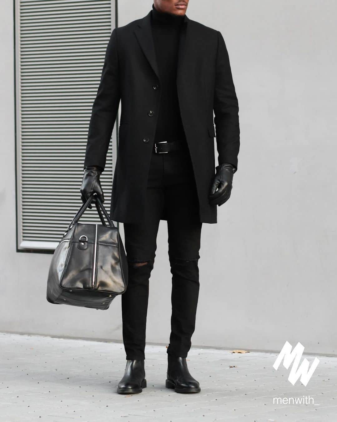 Men Withのインスタグラム：「Love this photo of our dear friend @sir_bucks 👌🏽 #menwithstreetstyle」