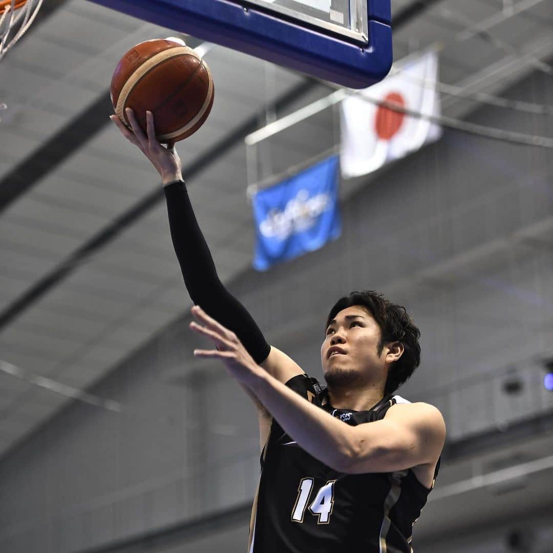 シーホース三河さんのインスタグラム写真 - (シーホース三河Instagram)「12/2（水）vs.琉球 #PHOTO 三河 86-82 琉球 #fightfor_ #シーホース三河 #Bリーグ」12月2日 23時55分 - go_seahorses