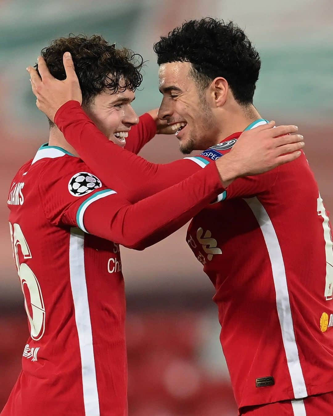 リヴァプールFCさんのインスタグラム写真 - (リヴァプールFCInstagram)「🅰️ Neco 🅰️ ⚽️ Curtis ⚽️ The first time two teenagers have combined for a goal in the @championsleague for us 🤩🔴 #LFC #LiverpoolFC」12月3日 0時01分 - liverpoolfc