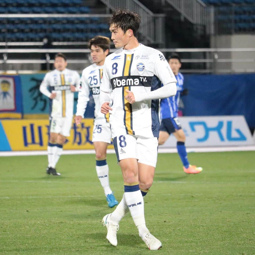 FC町田ゼルビアさんのインスタグラム写真 - (FC町田ゼルビアInstagram)「フォトギャラリー📸⚽️ ﻿ ● 町田 2 - 3 山形 ﻿ #平戸太貴 #安藤瑞季 #水本裕貴 #深津康太 #奥山政幸 #吉尾海夏 #ジョンチュングン #佐野海舟 #中島裕希  #FC町田ゼルビア #zelvia #Jリーグ #サッカー #スポーツ #soccer #football #JLeague #町田﻿ #NDソフトスタジアム山形」12月3日 0時04分 - fcmachidazelvia