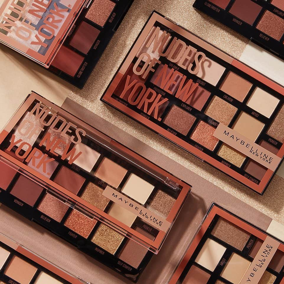 Maybelline New Yorkさんのインスタグラム写真 - (Maybelline New YorkInstagram)「Looking for a pallete to give you the perfect holiday look? Tap to shop our #nudesofnewyork palette! This formula is super creamy and comes in 16 pigmented shades for any look you want to create!」12月3日 0時09分 - maybelline