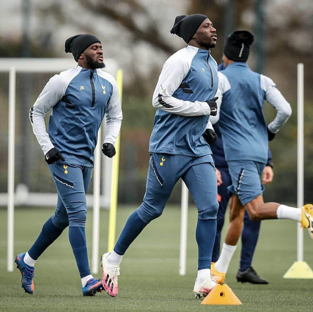 ムサ・シソコのインスタグラム：「#Training 🤙🏿 #COYS #MS17」