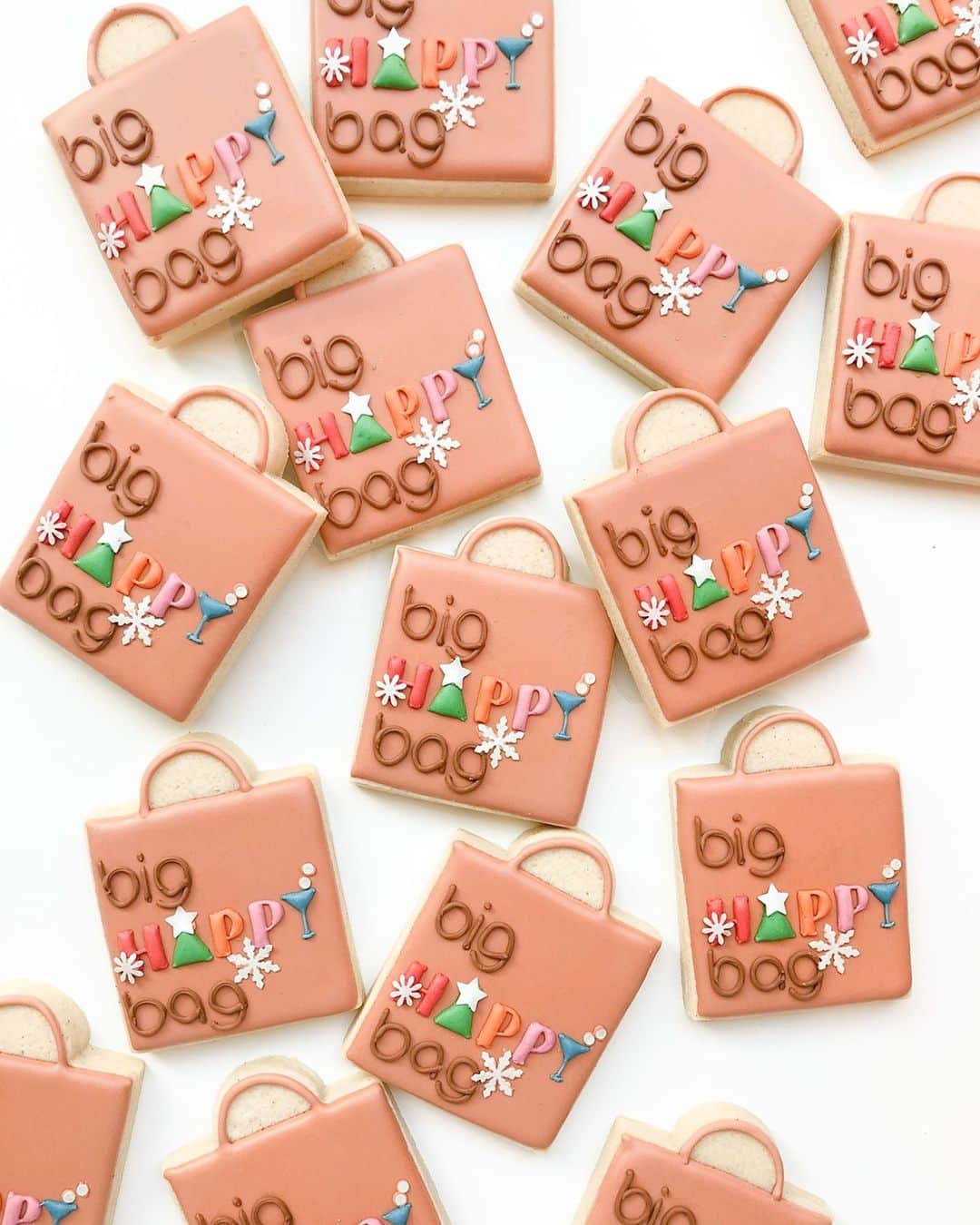 Bloomingdale'sのインスタグラム：「Happy #NationalCookieDay! Hope it's as sweet as these @clairelysweetcookies inspired by our holiday Brown Bag 😋🍪」