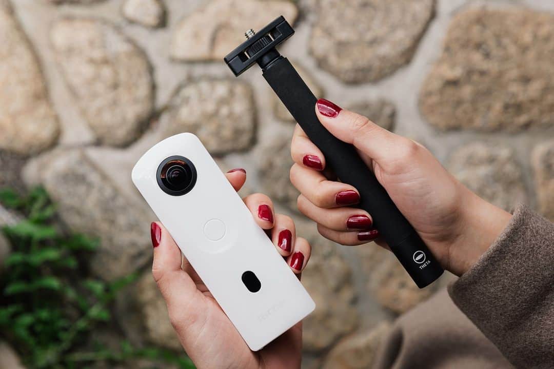 Official RICOH THETAさんのインスタグラム写真 - (Official RICOH THETAInstagram)「It's officially gifting season! Here's a hint for the photography and tech lovers on your list: the THETA SC2 paired with an exclusive monopod. The SC2 is excellent for photographers of all skillsets with preset shooting modes, and the monopod offers great stability. Hit the link in our bio to purchase.  📸: @rf_air . . . . . #ricohusa #ricoh #ricohimaging #theta360 #lifein360 #360camera #360view #camera #cameratips #cameralover #photographylovers #photographer #photooftheday #givingtuesday #holidaygifting #giftsforhim #giftsforher #techgifts #cameragear #monopod #holidaygifts #holidaygiftideas #givingtuesday2020」12月3日 0時45分 - theta360official