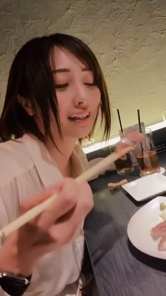 のインスタグラム：「幸せな、お肉タイム💖  @nana_ayase_  @0721anri  @ackiy.ko  @jyuyakiniku   #心斎橋焼肉#心斎橋グルメ#心斎橋ディナー#心斎橋デート#焼肉ランチ#焼肉 #大阪焼肉#大阪グルメ#大阪ディナー#大阪デート#大阪ランチ#大阪名店#心斎橋焼肉#心斎橋グルメ#アメ村焼肉#芸能人御用達#炙り焼肉ダイニングじゅう」