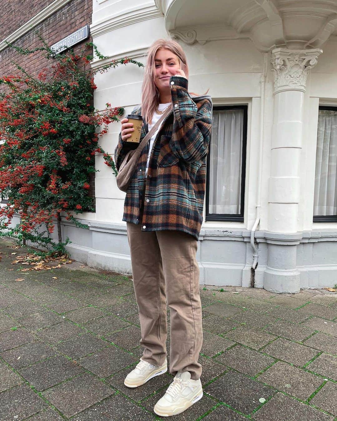 Marije Zuurveldさんのインスタグラム写真 - (Marije ZuurveldInstagram)「What’s your coffee order? ☕️」12月3日 1時42分 - marijezuurveld