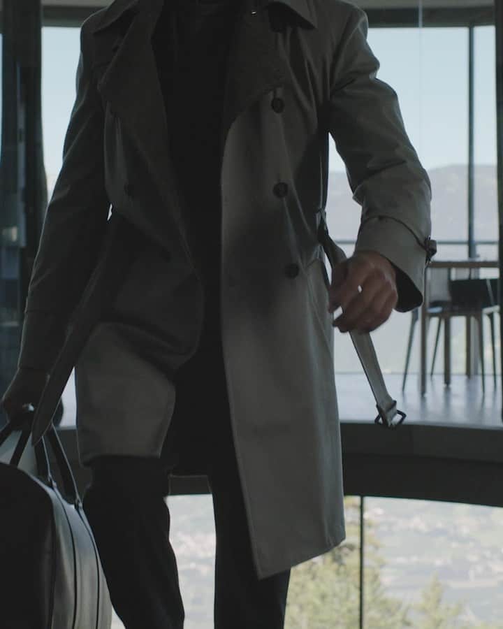 カナーリのインスタグラム：「Start a path of constant growth and exploration of yourself to set new challenges and go after them. Discover the latest #Canali1934 arrivals at the link in bio.  #CanaliFW20 #MadeInItaly」