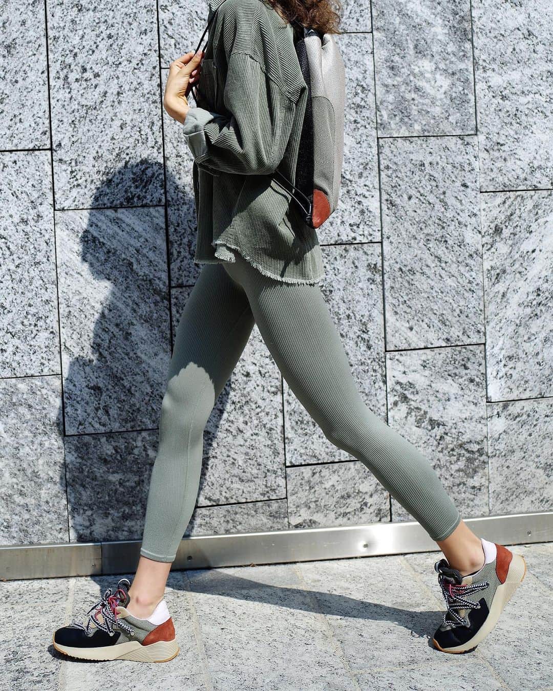 のインスタグラム：「Go baby go.  #MyGrey #fallwinter #sneakers  #sneakersaddict  #sneakerslover  #streetwearfashion  #streetwear  #fashiondaily  #styleinspo  #staycool」