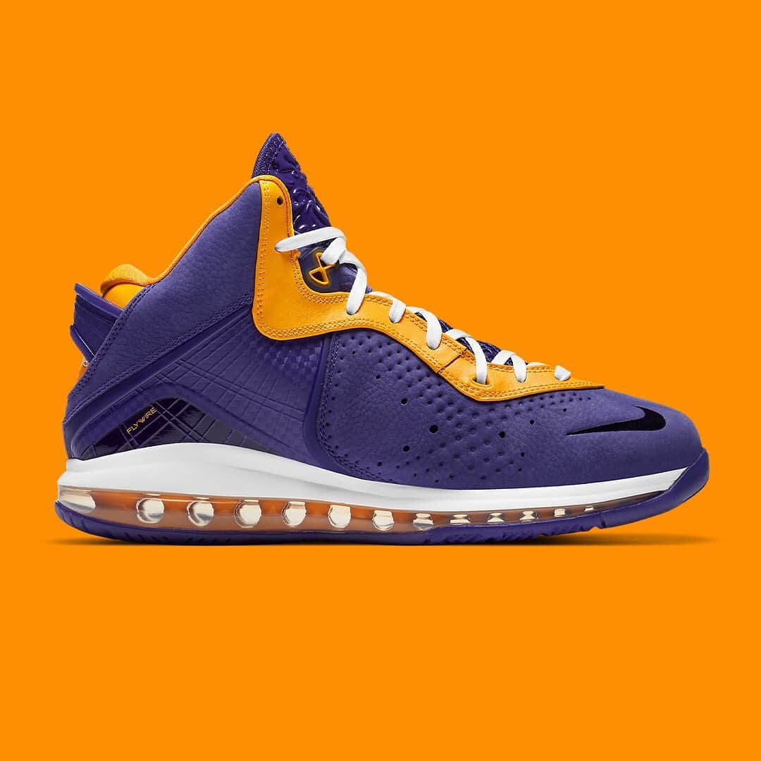 HYPEBEASTさんのインスタグラム写真 - (HYPEBEASTInstagram)「@hypebeastkicks: Here's an official look at the @nike LeBron 8 in a Lakers-inspired makeover. Primarily hued in “Court Purple”, this variation is engineered with a blend of tumbled leather paneling and Flywire synthetics that form its base layer, along with glossy-finished tongues tonally-embossed with James’ customary lion logo. Adjacent to this, “University Gold” trimming latches onto the Swooshes, sock liners, heel windows, and throat overlays, while the shoe strings offset with bright white. Down below, the sole unit is bolstered with a full-length Air Max cushioning executed with gold pistons and rounded out with purple treading. Stay tuned for more info.⁠⠀ Photo: Nike」12月3日 2時26分 - hypebeast