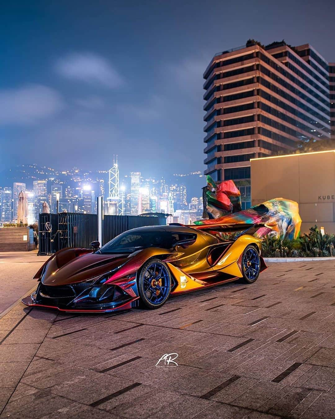 CARLiFESTYLEさんのインスタグラム写真 - (CARLiFESTYLEInstagram)「Can you name this car? Photo by @supercarsofhongkong #carlifestyle」12月3日 2時23分 - carlifestyle