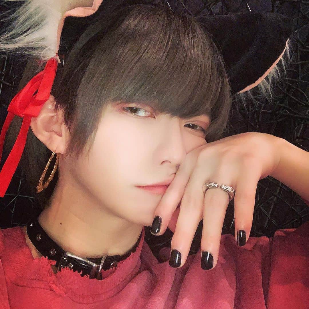 よききさんのインスタグラム写真 - (よききInstagram)「💅🖤  #newnail #汚い #self」12月3日 2時45分 - yst_cute