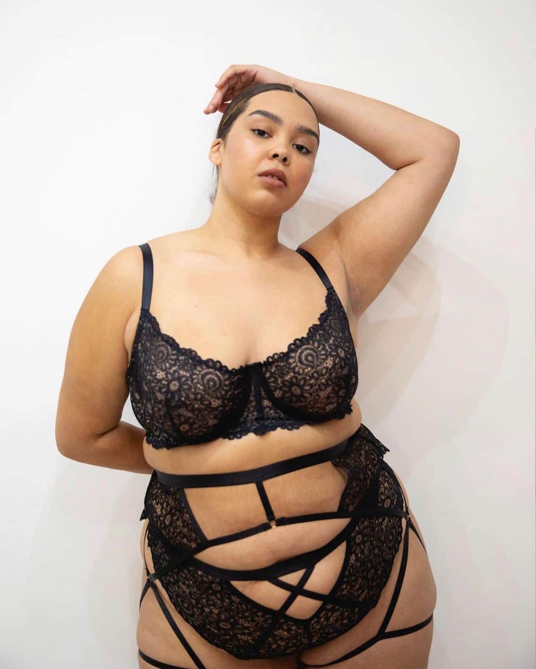 ASOSさんのインスタグラム写真 - (ASOSInstagram)「GET TO KNOW: @wearewewear We need a moment for this brand 🤩 It’s sexy, inclusive AND uses recycled polyester and other recycled materials. Plus WAWW aims to help *every* women feel confident in their lingerie and swimwear and THAT is something we’re here for ⭐️ Oh fun fact, founders Chelsea and Natalie used to work together at ASOS before founding WAWW 💕」12月3日 3時02分 - asos